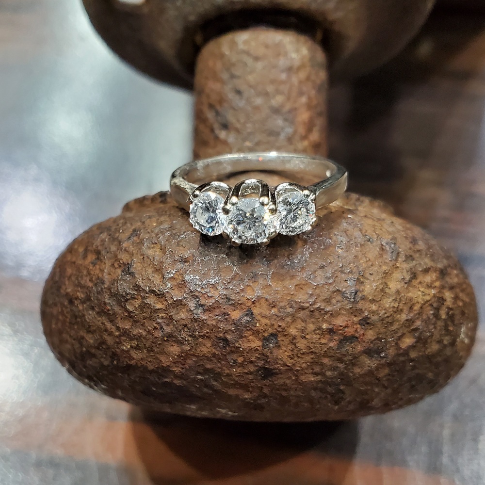 1.00ctw 3-Diamond Ring