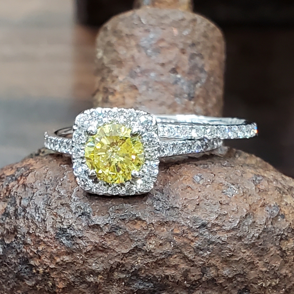 1.65ctw Yellow Diamond Ring