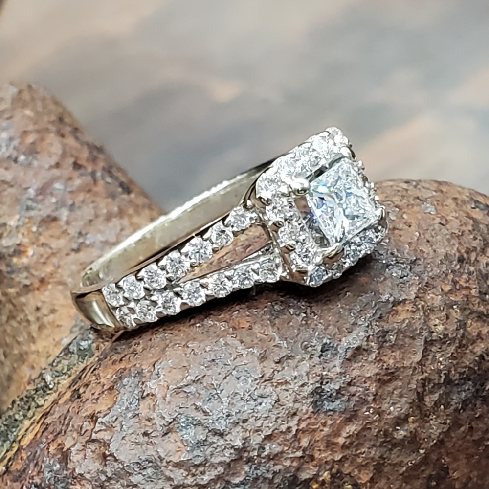 1.00ctw Helzberg Diamond Masterpiece Engagement Ring (GIA) | Dynasty