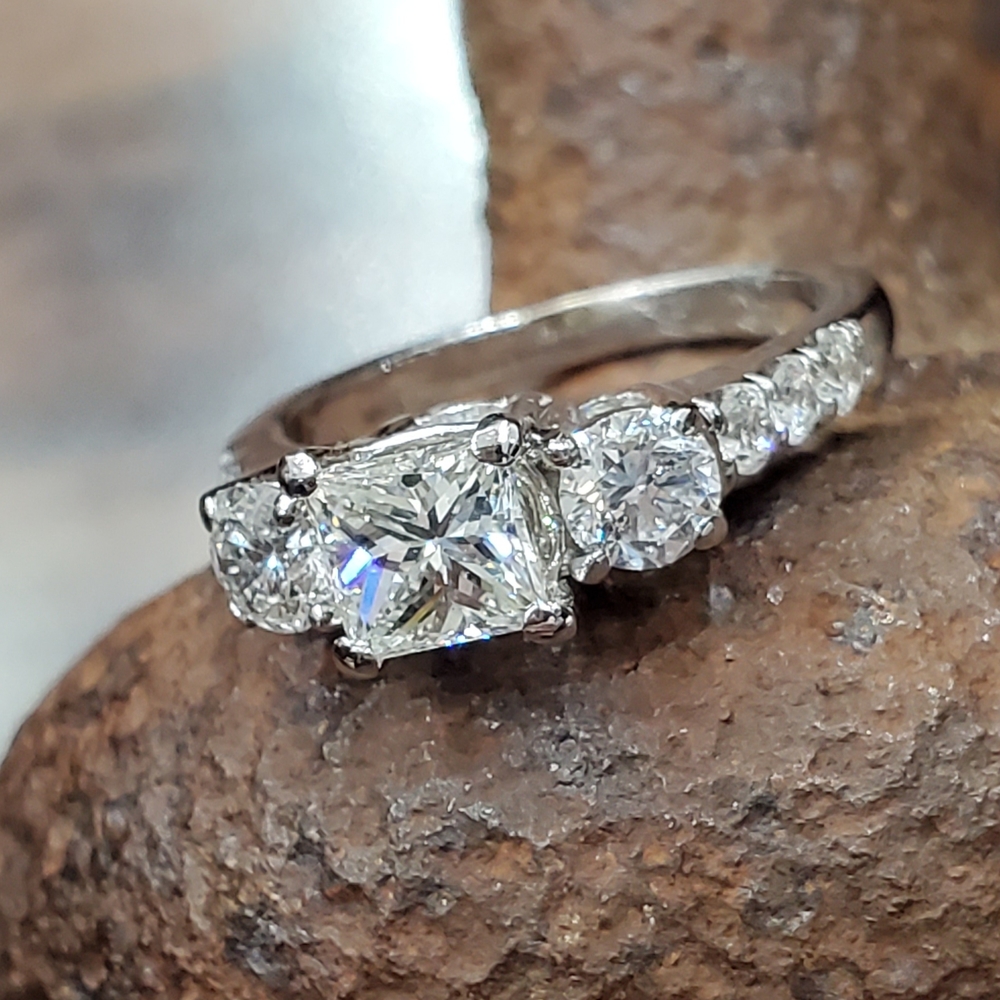 14K 1.80ctw Princess Cut and Round Brilliant Diamond Ring