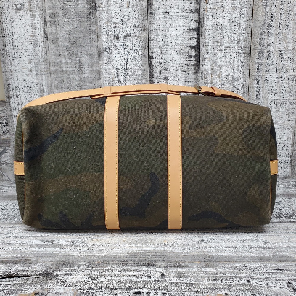 Louis Vuitton Keepall 45 Bandouliere Supreme Camouflage - LVLENKA Luxury  Consignment