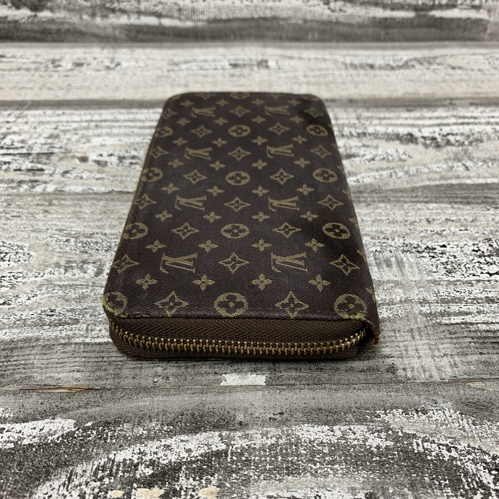 Louis Vuitton Zippy Cloth Fabric Wallet