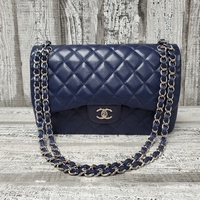 Chanel Quilted Caviar Jumbo Classic Double Flap Bag