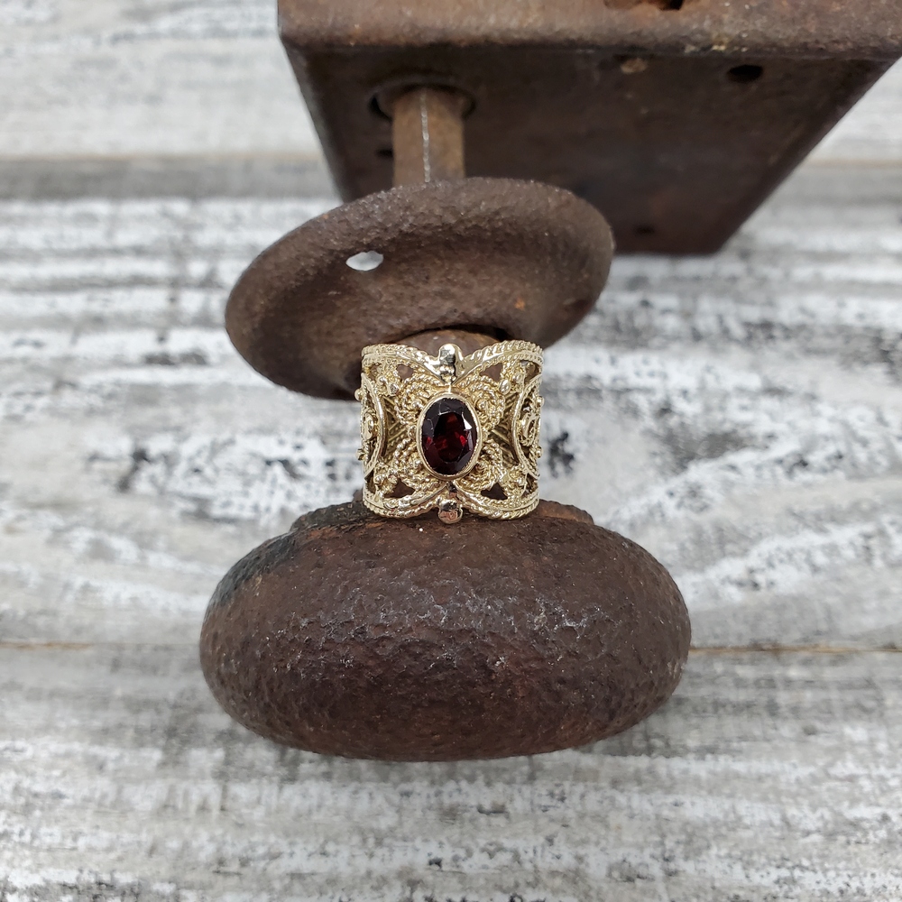 Fancy Oval Ring Dynasty Jewelry and Loan