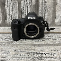 Canon EOS 5D Mark IV (Body Only) Full Frame Digital Camera