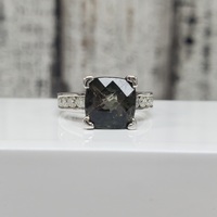 14K Green Tourmaline Diamond Ring
