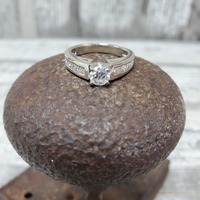 14K 1.50ctw Diamond Engagement Ring