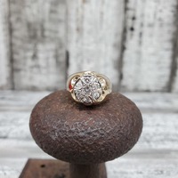 14K .60ctw Diamond Kentucky Cluster Style Ring