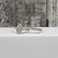 Brand New 10K 1.00ctw Diamond Cluster Wedding Set