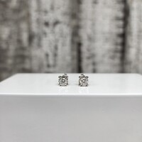 10K .50ctw Diamond Illusions Set Diamond Stud Earrings