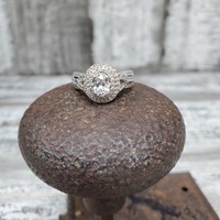 14K 1.36ctw Diamond Engagement Ring