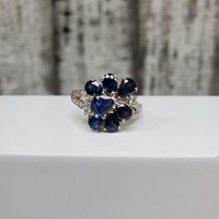 18K .10ctw Sapphire Diamond Flower Design Ring