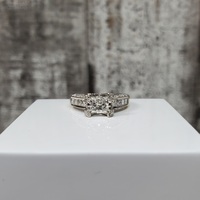 18K 2.12ctw Diamond Engagement Ring