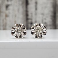 18K .80ctw Fancy Flower Design Stud Screwbacks Earrings