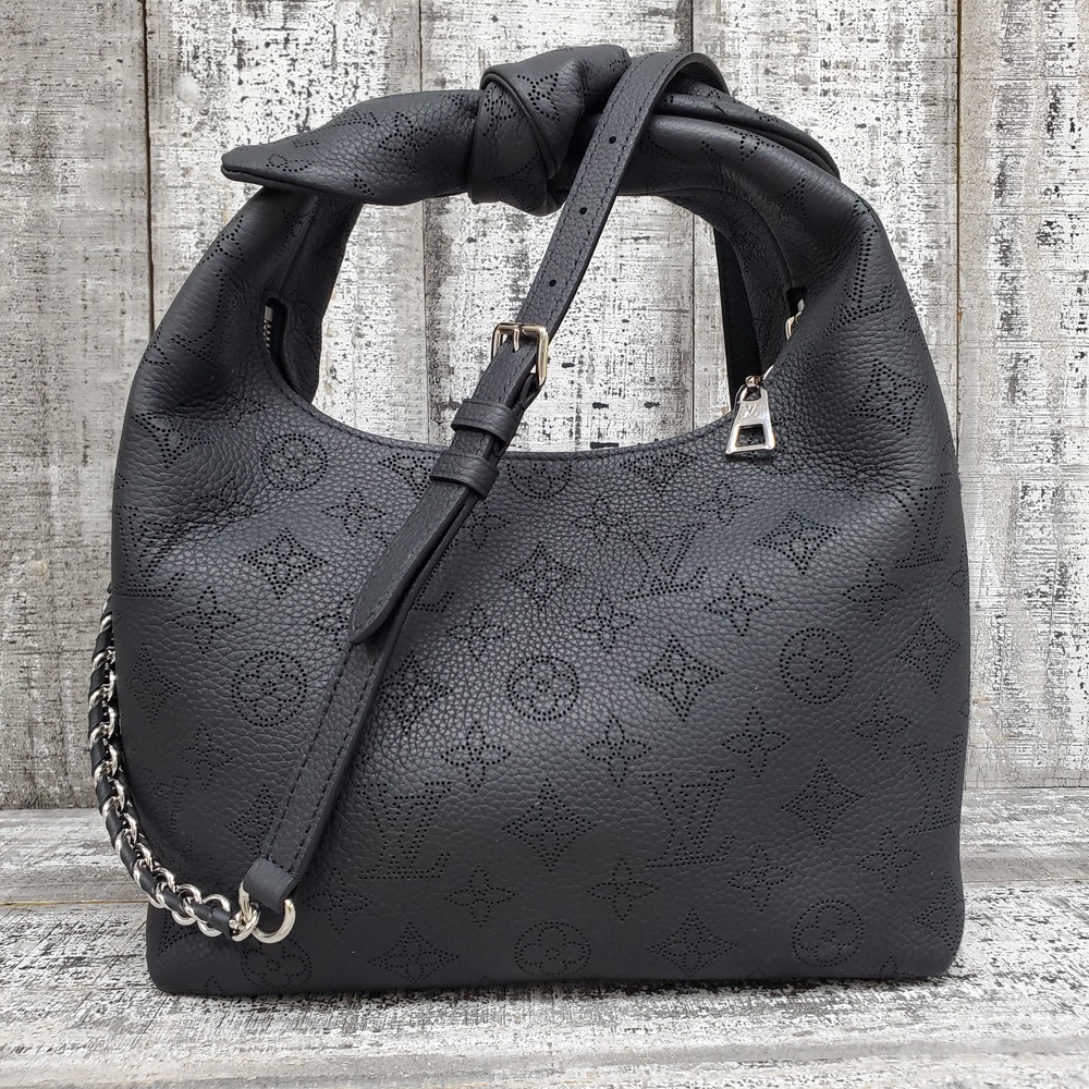 LOUIS VUITTON Why Knot PM Black Mahina