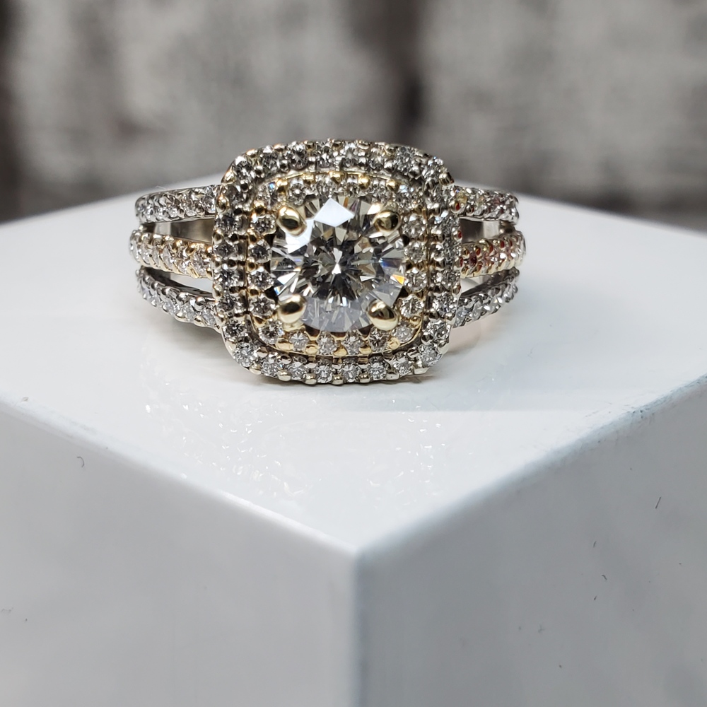 2.06ctw LEO Diamond Engagement Ring 