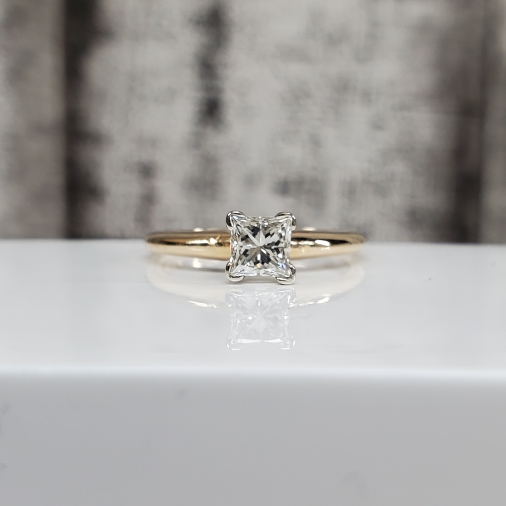 14K .50ctw Diamond Solitaire Engagement Ring 