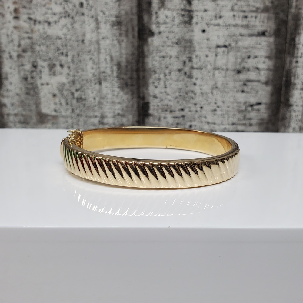 14K Fancy Bangle Bracelet + Safety Chain Dynasty Jewelry and Loan