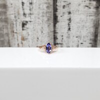 14K Purplish Blue Stone Diamond Ring