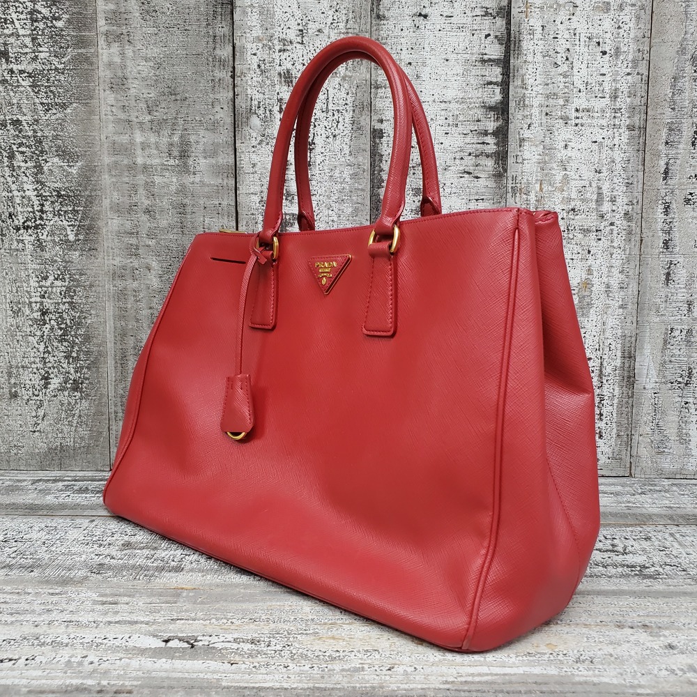 Prada Medium Galleria Saffiano Leather Bag