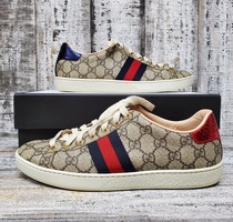 Gucci Aces GG Supreme Canvas Sneakers + Size 38.5