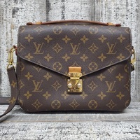 Louis Vuitton Pochette Métis