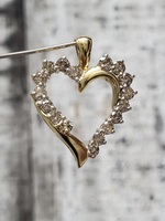 10K Diamond Heart Pendant 