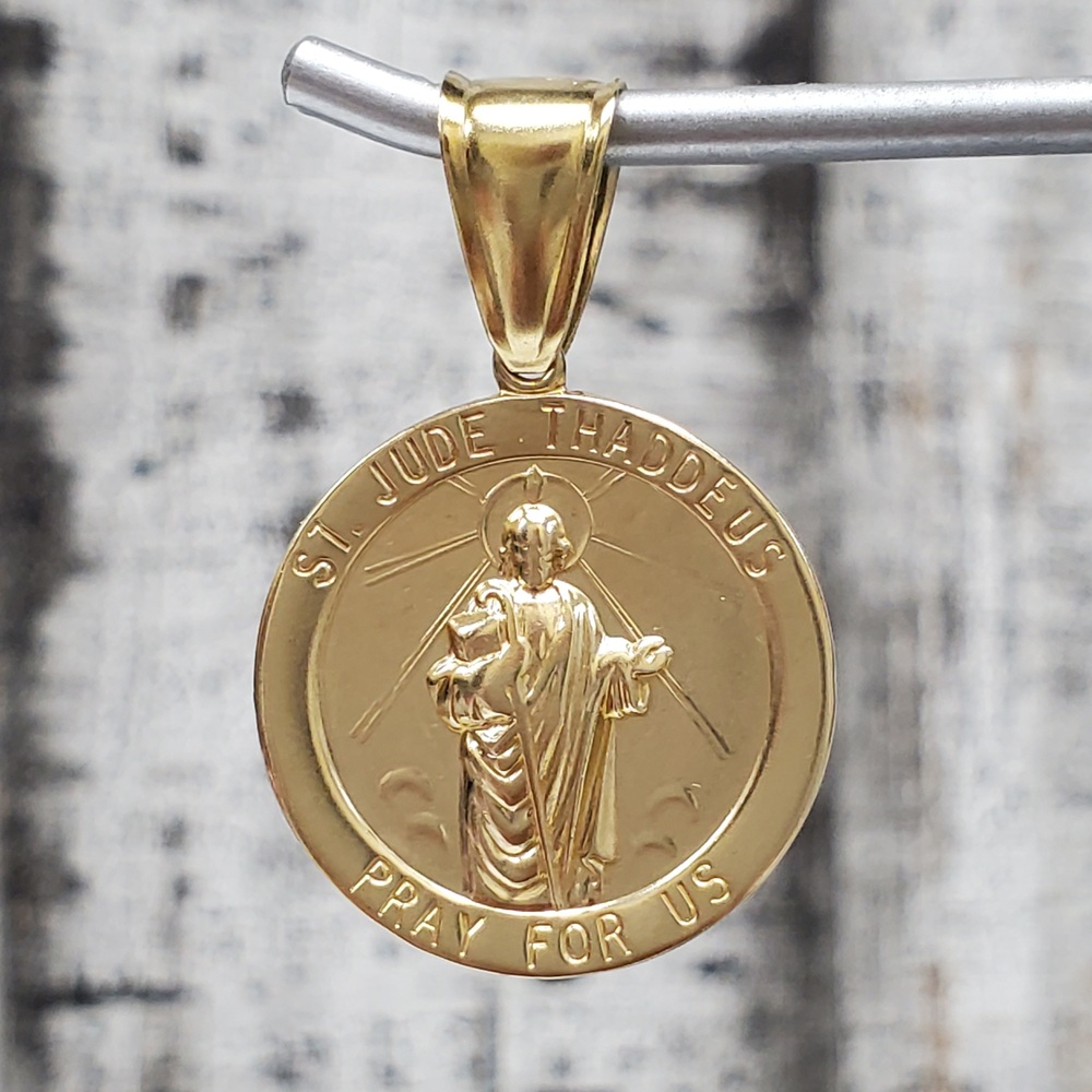 10K "St. Jude Thaddeus Pray For Us" San Judas Religious Round Pendant ...