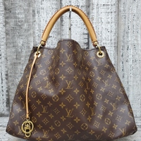 Louis Vuitton Artsy Monogram GM Bag 