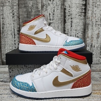 Jordan 1 "NC to Chicago" + Sz 6.5y + In Like New Condition + With Box