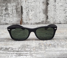 Black Rayban Sunglasses Wayfarer Style RB2132