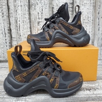 Louis Vuitton Archlight Size 36 