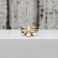 14K Bow Design w/ Oval 1 Opal Ring